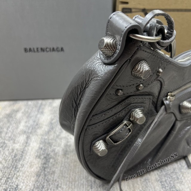 Balenciaga專櫃爆款Le Cagole半月牙腋下包餃子包 巴黎世家經典大號爆裂黑鱷金機車包 fyj1078